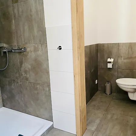 Altstadt Woellbacher Tor 3*