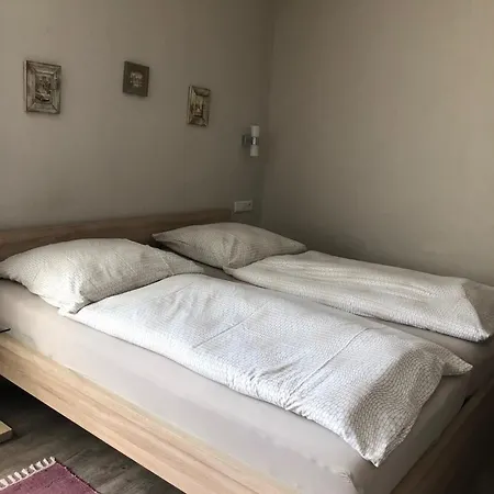 Altstadt Woellbacher Tor Hotel