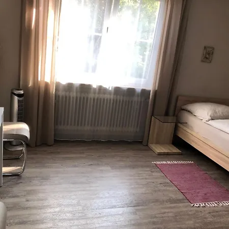 Altstadt Woellbacher Tor Hotel 3*