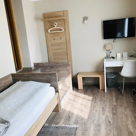 Altstadt Woellbacher Tor Hotel