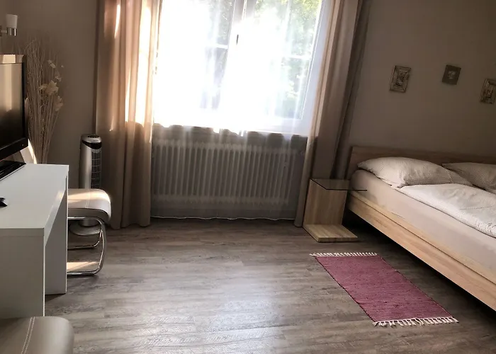 Woellbacher Tor 호텔 베츨러